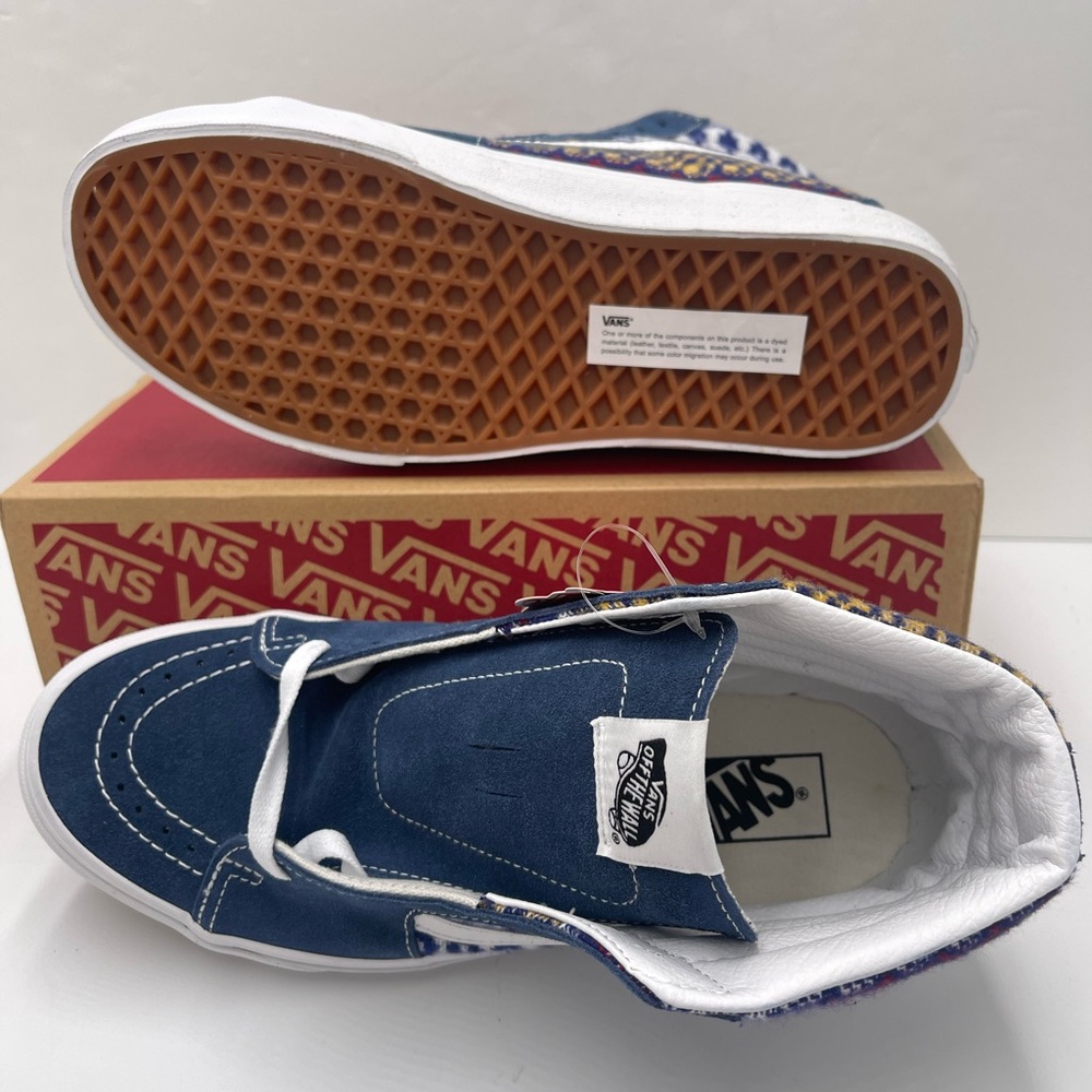 Vans Men’s Sk8-Hi
Fair Isle Biue/Multi Sneakers
VN0A705NBER - Picture 8 of 16